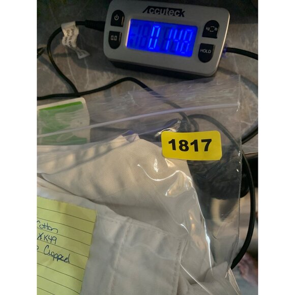 L.L. Bean Women’s 16 Petite Cream Cotton OXK49 Cropped Pants Tiny Stain - Picture 7 of 7